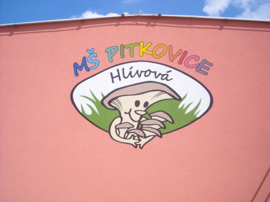 MŠ Pitkovice, malba štít budovy 2